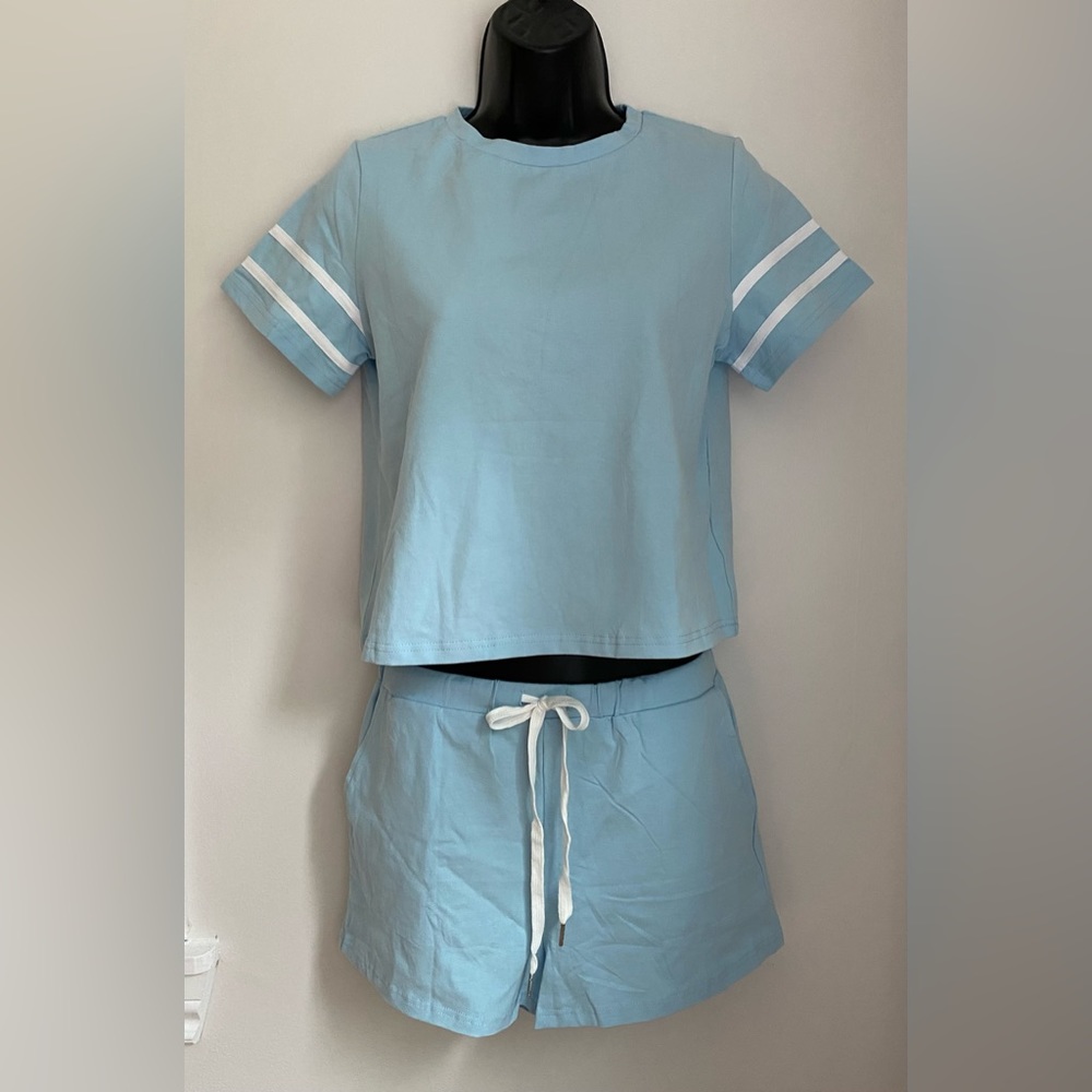 NWOT Tshirt + Short Set, Size 160 (Kids XL and Women’s Small)